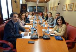 La Mesa y la Junta de Portavoces del Parlamento de Canarias visita Casa África