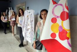 Casa África celebra el Día de África con una muestra de diseños de moda basados en «El iris de Lucy»