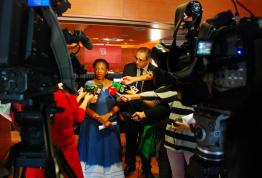 La embajadora de Sudáfrica expone en Casa África las oportunidades de negocio en el país
