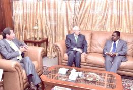 Luis Padrón, de visita institucional en Guinea Ecuatorial