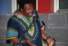 Justin Tchatchoua ofreció un concierto en Casa África