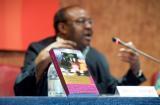 El escritor Donato Ndongo protagoniza el Club de Lectura de Casa África