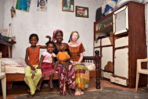 0122_albinos.jpg
