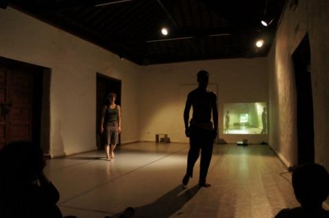 Los bailarines Julie Iarisoa y Yaya Sarrie se concentran en La Gomera hasta el 9 de marzo