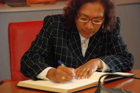 0304_ministra_caboverde02.jpg