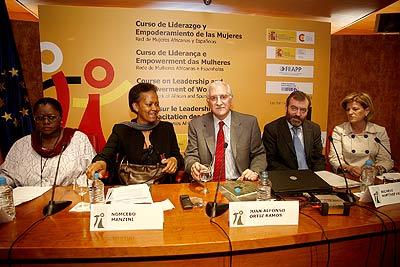 Comienza el 'I Seminario de Liderazgo y Empoderamiento de las Mujeres' en Casa África