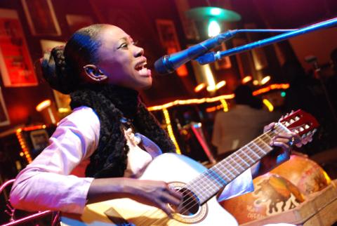El Festival 'Dakar Vis-à-Vis' comienza con más de diez conciertos en tres salas de la capital senegalesa