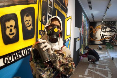 'Graffrica. Arte Urbano Africano' transforma las salas de exposición de Casa África