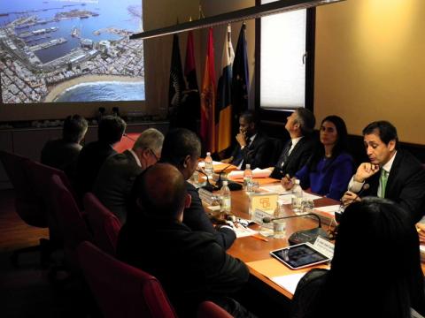 El embajador de Angola en España visita Casa África