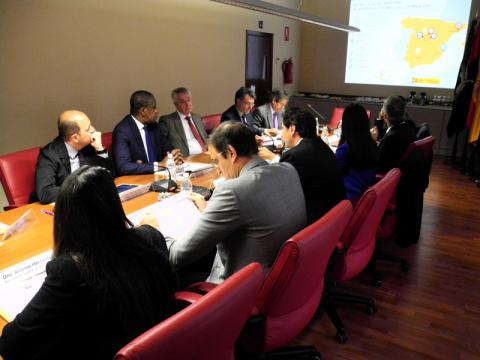 El embajador de Angola en España visita Casa África
