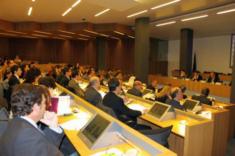 Las empresas españolas se interesan por las licitaciones de grandes proyectos energéticos en África