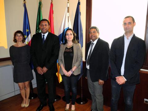 El alcalde de Mindelo visita Casa África