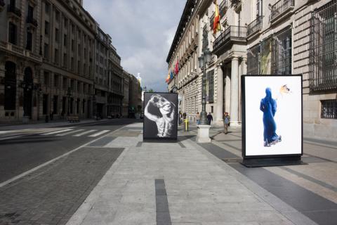 La mujer africana, protagonista de una exposición fotográfica al aire libre y en formato gigante en la calle Alcalá