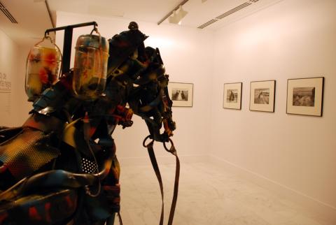 Casa África muestra en ‘Reloj de Arena Negra’ los fondos africanos del CAAM