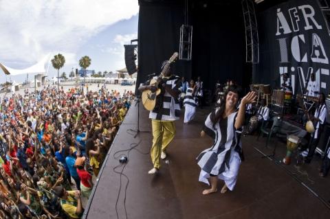 Más de 3.000 personas celebran la Fiesta África Vive en la capital grancanaria
