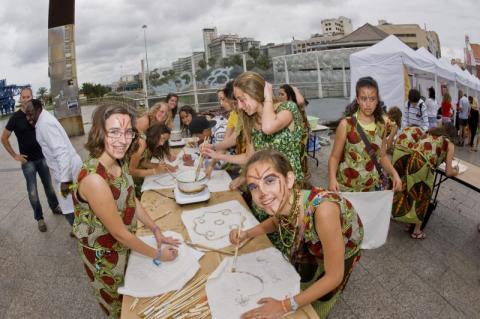 Más de 3.000 personas celebran la Fiesta África Vive en la capital grancanaria