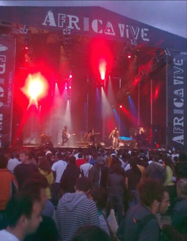 0525_africavive05.jpg