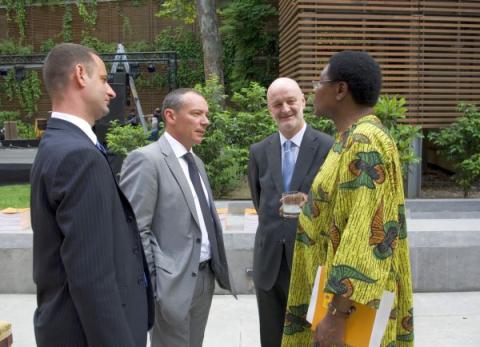 0525_africavive07.jpg