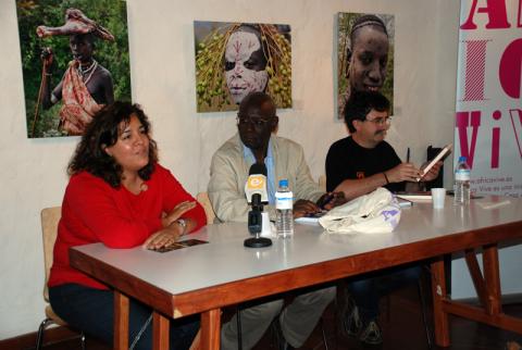 El escritor senegalés Boubacar Boris Diop participa en el Festival del Sur