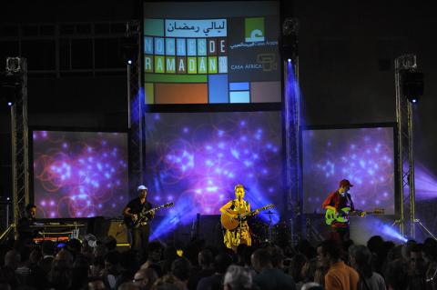 El Ramadán concluye en Las Canteras con un concierto de Oum y Dakhouse