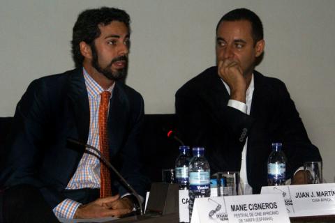 Más de 150 personas asisten a la proyección de 'Africalls?' en Dockanema