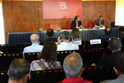 El sector público de los transportes y la logística marroquí se abre a la inversión canaria
