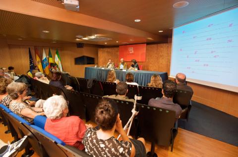 Henri Lopes: "El escritor africano contemporáneo debe plasmar la idiosincrasia del continente pero también África como parte del mundo"