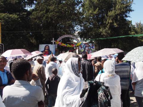 Entrada a una iglesia en Addis Abeba