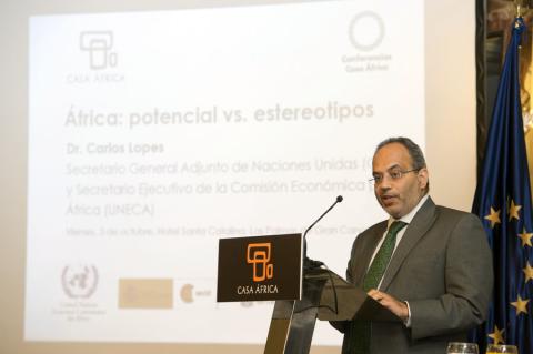 La industrialización de África, pilar de la conferencia de Carlos Lopes sobre el potencial económico africano