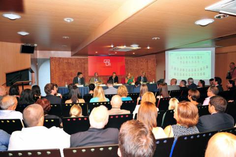 Casa África alberga la entrega de orlas del IV Máster en International Business de la ULPGC