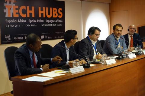 1104_techhubs07.jpg