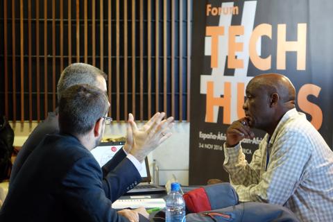 1104_techhubs13.jpg