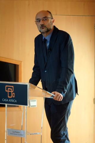 1123_encbibliot05.jpg