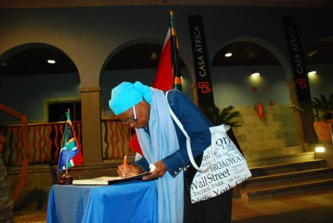 Casa África invita a la población de Gran Canaria a rendir un homenaje a Nelson Mandela