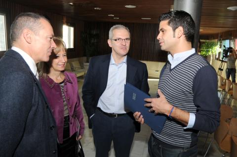 Periodistas y sociedad civil debaten sobre el tratamiento de la inmigración en los medios de comunicación