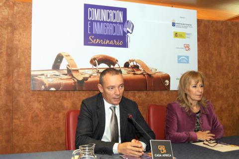 Periodistas y sociedad civil debaten sobre el tratamiento de la inmigración en los medios de comunicación