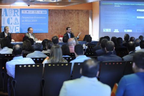 5. Presentación del Informe Perspectivas Económicas en África, 2009 en Casa África