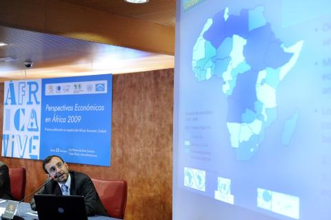 8. Presentación del Informe Perspectivas Económicas en África, 2009 en Casa África