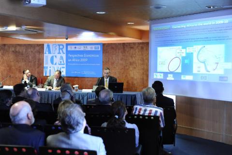 13. Presentación del Informe Perspectivas Económicas en África, 2009 en Casa África