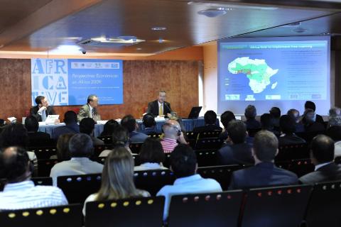 16. Presentación del Informe Perspectivas Económicas en África, 2009 en Casa África