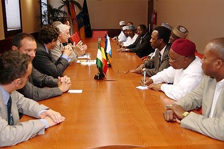 El director general de Casa Africa recibe a una delegación del Gobierno de Nigeria