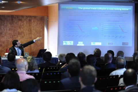 4. Presentación del Informe Perspectivas Económicas en África, 2009 en Casa África