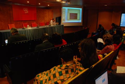 14. Taller Wikiáfrica en el Auditorio Nelson Mandela de Casa África, dirigido por Marcos Tallés -Secretario de Wikimedia en España-