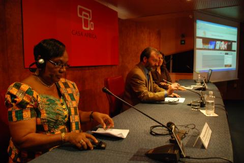 - Presentación del III Encuentro sobre Biblioteconomía en Casa África por Ricardo Martínez Vázquez -Director General de Casa África- y por Helen Asamoah-Hassan representante de la IFLA en África, Sudáfrica