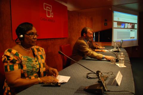 - Presentación del III Encuentro sobre Biblioteconomía en Casa África por Ricardo Martínez Vázquez -Director General de Casa África- y por Helen Asamoah-Hassan representante de la IFLA en África, Sudáfrica