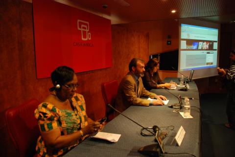 - Presentación del III Encuentro sobre Biblioteconomía en Casa África por Ricardo Martínez Vázquez -Director General de Casa África- y por Helen Asamoah-Hassan representante de la IFLA en África, Sudáfrica