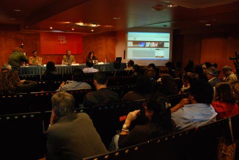 - Presentación del III Encuentro sobre Biblioteconomía en Casa África por Ricardo Martínez Vázquez -Director General de Casa África- y por Helen Asamoah-Hassan representante de la IFLA en África, Sudáfrica