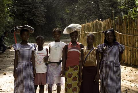 60.	Usos y costumbres, proyecto Soutoura de Ángel Luis Aldai, Casa África
