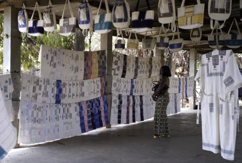 65.	Usos y costumbres, proyecto Soutoura de Ángel Luis Aldai, Casa África