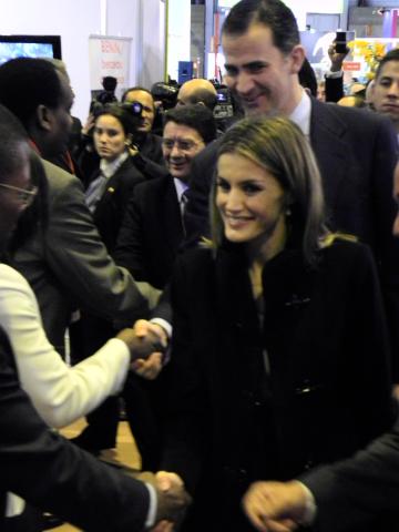 4. SSAARR los Príncipes de Asturias en INVESTOUR 2012 con los empresarios africanos